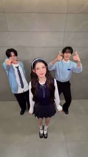 하츠투하츠 에이나(w/제로베이스원 규빈, 투어스 도훈), 이안(w/엔시티 제노), 스텔라(w/엔시티 재민)