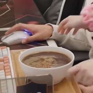 PC방에서 주문한 음식이 잘못나왔을 때 어떻게 할 것인지....