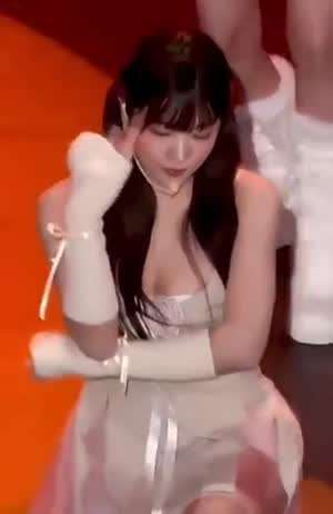 레드벨벳 예리 묵직 가슴 니플 패치 노출.mp4