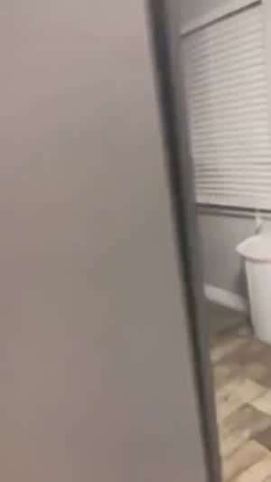몰래 케이크 먹다 들킨 딸