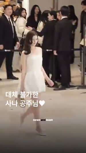 260312 프라다 화이트 썬 팝업 스토어 포토콜 트와이스 사나