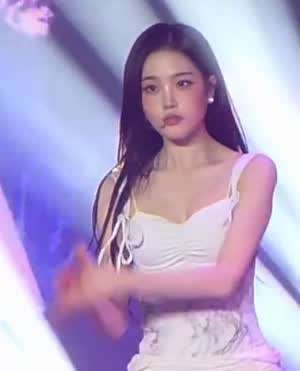 트리플에스 지연 순백색 셔링 란제리룩 찰랑이는 가슴골.mp4