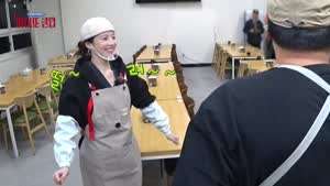 귀여운 깨방정 고윤정.mp4