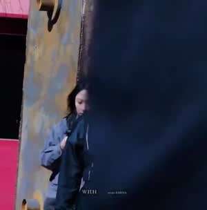 오늘자 다래끼 때문에 선글라스 에스파 카리나.MP4