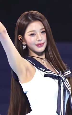 민소매 세라복 아이브 장원영 겨드랑이 페로몬