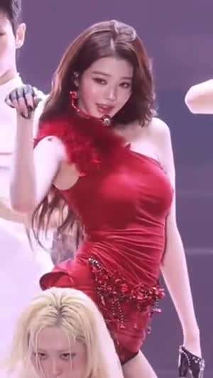 아이브 장원영.gif