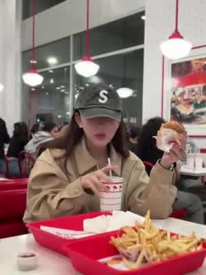 김윤희 아나운서