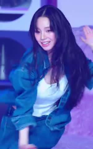역동적인 카리나