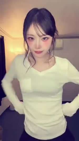 어느 남자 아이돌의 변신.mp4