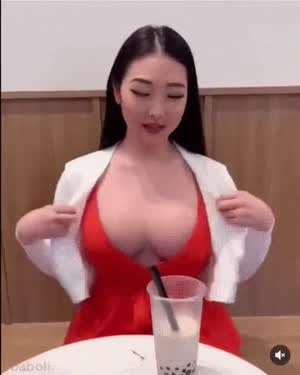 소개팅녀의 스킬.gif