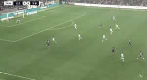 최근 일본으로 귀화하기로 했다는 재일교포 축구 유망주 윤성준.gif