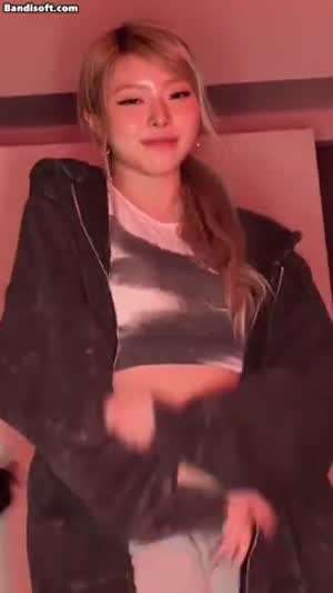 [키키] 힙 하게 잘 추는, 하음...gif