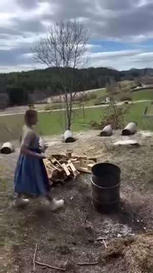 대포놀이하는 언냐