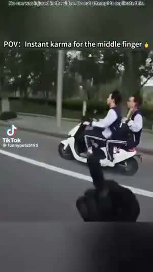 중지를 세운 사람들은 어떻게 되었나