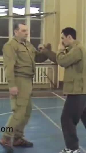 대놓고 조롱하는 패러디...