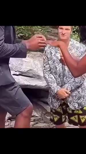 친구를 구한 최고의 베스트맨...