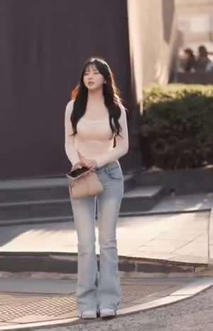 청초한 여친룩.gif