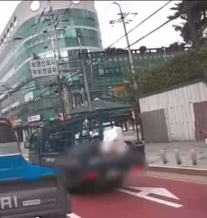 개빡친 트럭기사.mp4
