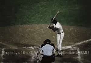 야구에서 번트를 대는 이유.gif