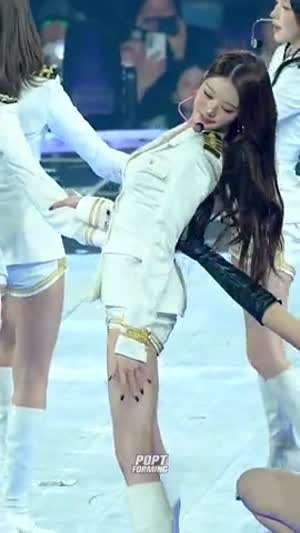 제복도 잘 어울리는 아이브 장원영