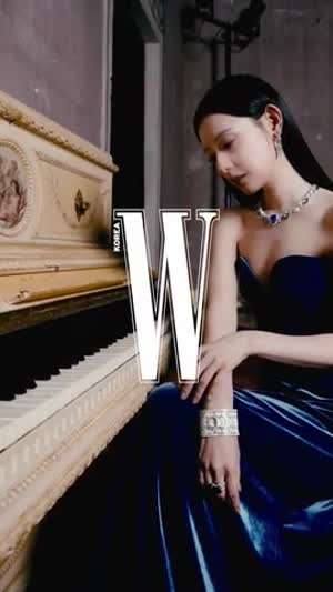 김지원 불가리 WKorea/ 듀베티카