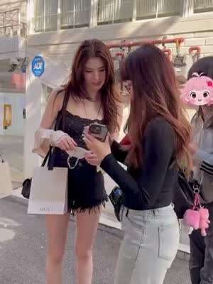 사인 해주는 한소희 실물.mp4