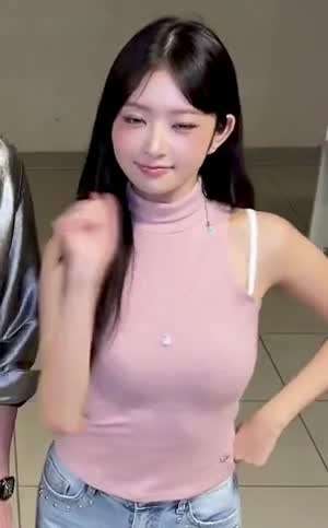 청순섹시의 대명사, 아이브 레이..gif