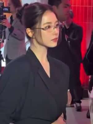 신세경 인별 벤츠/ SIE시에 고화질