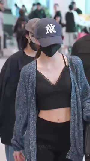 있지 유나 란제리 같은 너무 프리한 공항패션.mp4