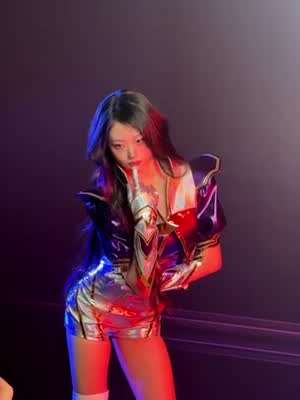QWER 히나