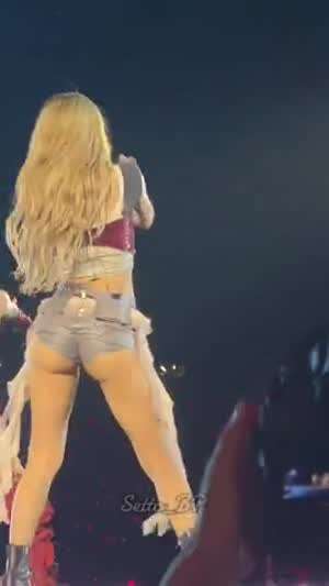 블랙핑크 리사 뒷태