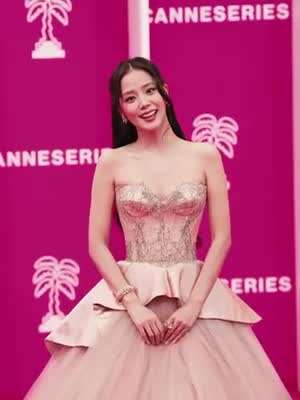 블랙핑크 지수 프랑스 칸느에서