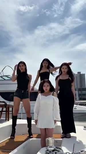 여자들끼리 놀러가면 이렇게 놀아요