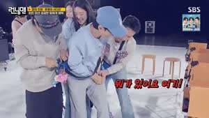 런닝맨 촬영 도중 불쾌하다는 유재석.jpg