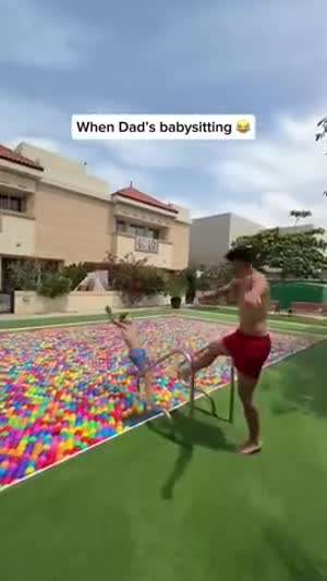 풀장 WWE 놀이해주는 아버지.mp4