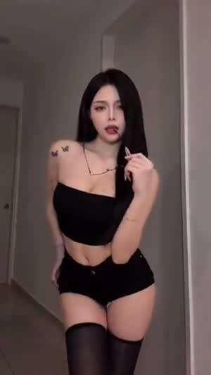 이뻐 보이는 그녀
