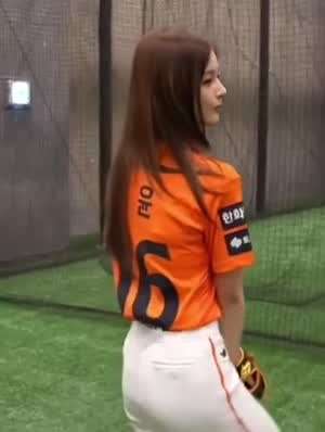 [엔믹스/NMIXX] 시구연습하는 설윤